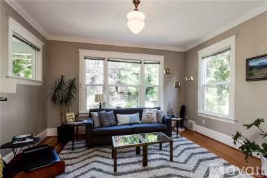Main picture of 519 12th Ave E