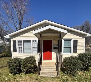 Main picture of 1010 W 5th Ave