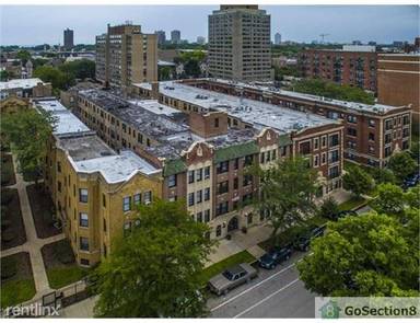 Main picture of 4625 S Drexel Blvd