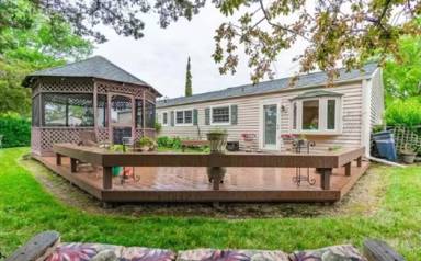 Main picture of 3561 Poppy Cres