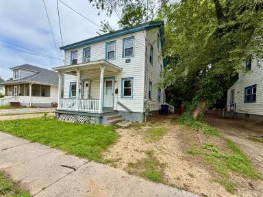 Main picture of 207 S Pine St