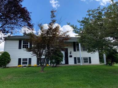 Main picture of 809 Branford Cir