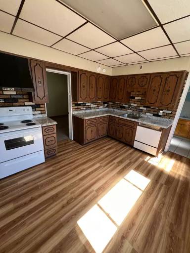 Main picture of 1502 W Locust St