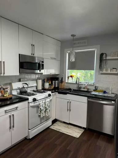 Main picture of 50 Sanford Ave