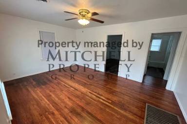 Main picture of 4017 S Hughes St