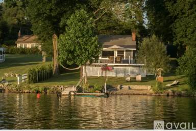 Main picture of 7 Cottage Ln