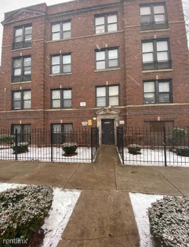 Main picture of 7600 S Essex Ave