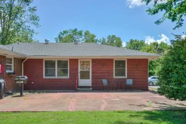 Main picture of 102 Westchester Ct
