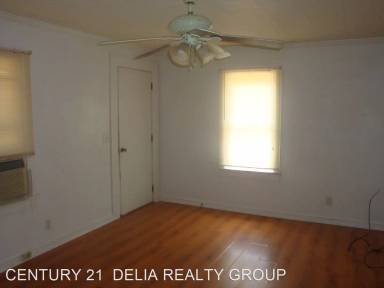 Main picture of 906 Terry St