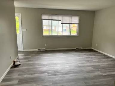Main picture of 4825 Esterbrook Rd