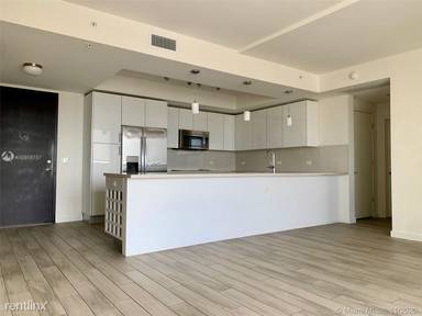 Main picture of Nine At Mary Brickell Village