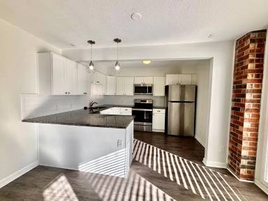 Main picture of 4455 Jefferson St