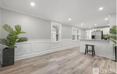 Main picture of 214 Greene St