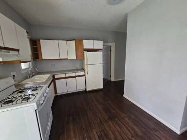 Main picture of 1612 W 8th St
