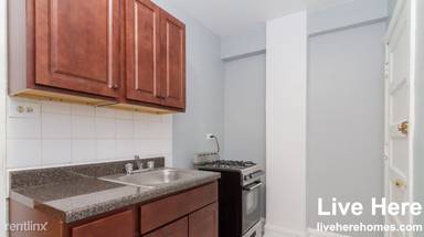 Main picture of 4600 N Beacon St Apartments