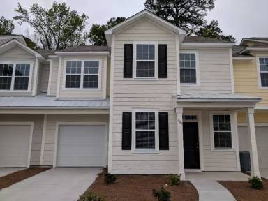 Main picture of 204 Plumgrass Way