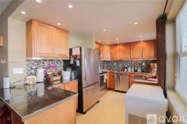 Main picture of 3133 S Ocean Dr