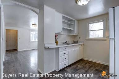 Main picture of 2401 E 49th Ct