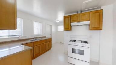 Main picture of 14711 Eastwood Ave