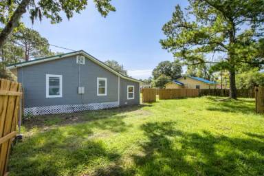 Main picture of 260 Vernis Ave