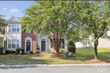 Main picture of 9358 Greenheather Dr