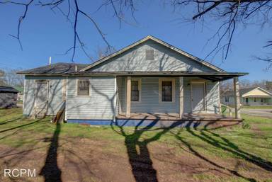 Main picture of 3700 Emm Ell St SW