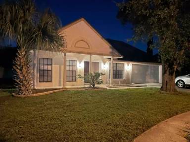 Main picture of 718 Gentry Ct
