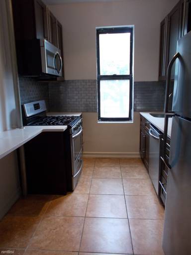 Main picture of 326 Saint Johns Pl