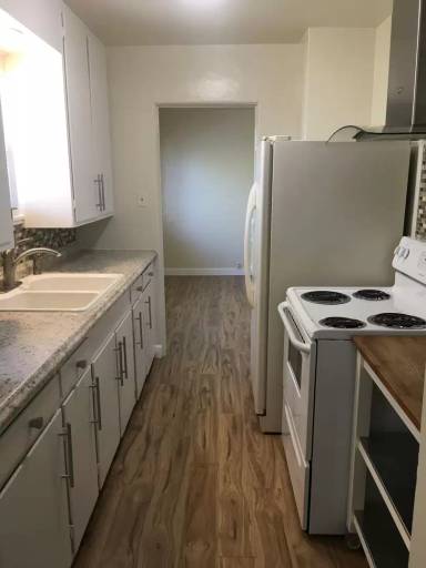 Main picture of 1927 West St