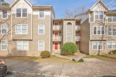 Main picture of Stewart's Creek Condos
