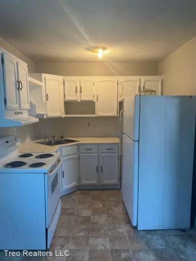 Main picture of 5845 Shadymist Ln