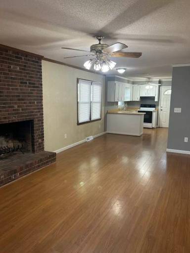 Main picture of 124 Brookview Cir
