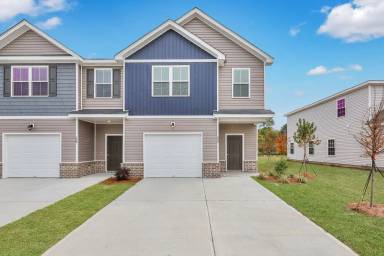 Main picture of 329 W Gwinnett St