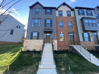 Main picture of 1100 Rampart Dr