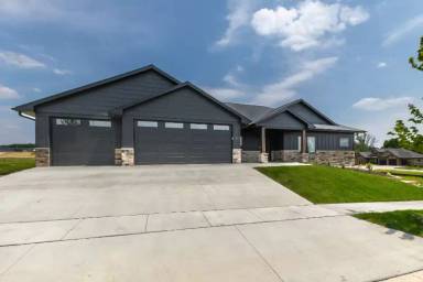 Main picture of 2461 Whisper Woods Ln