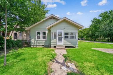 Main picture of 4847 S 32nd West Ave