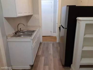 Main picture of 1365 Clarence Ave