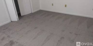 Main picture of 499 N Hawkins St