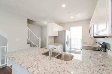 Main picture of 5703 E 121st Pl