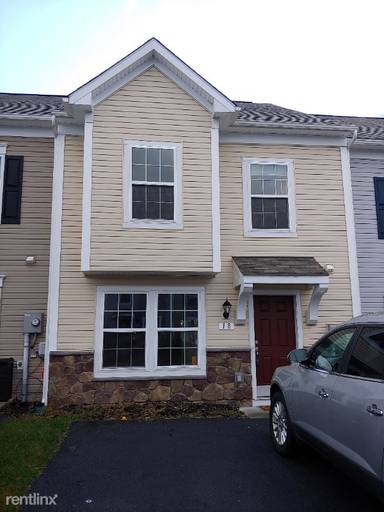 Main picture of 18 Teakwood Dr