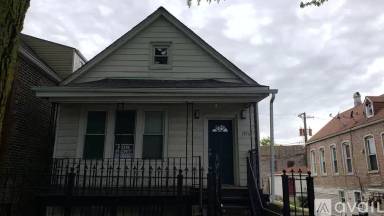 Main picture of 1924 S Washtenaw Ave