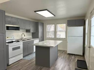 Main picture of 423 9th St