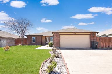 Main picture of 3911 Fieldcrest Dr