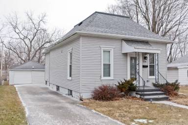 Main picture of 2180 3rd Ave