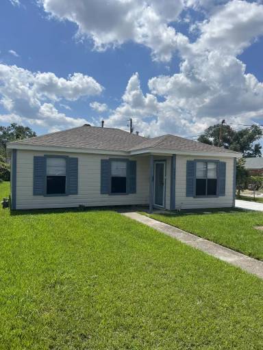 Main picture of 2400 11th St