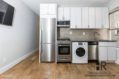 Main picture of 3155 Broadway