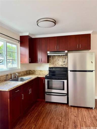 Main picture of 634 9th Ave