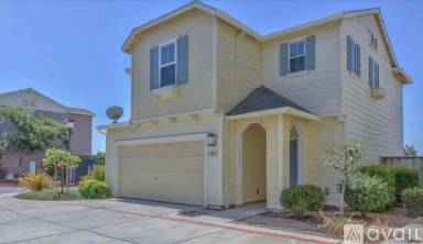 Main picture of 680 Gardenia Pl