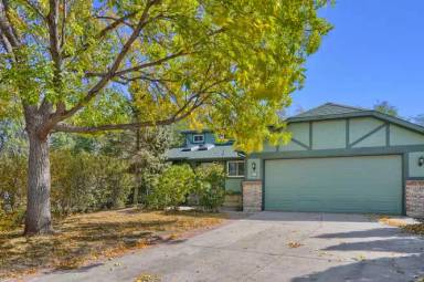 Main picture of 1915 Seven Arrow Dr