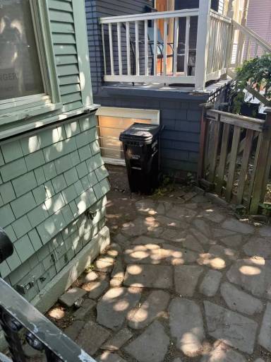 Main picture of 116 10th Ave E